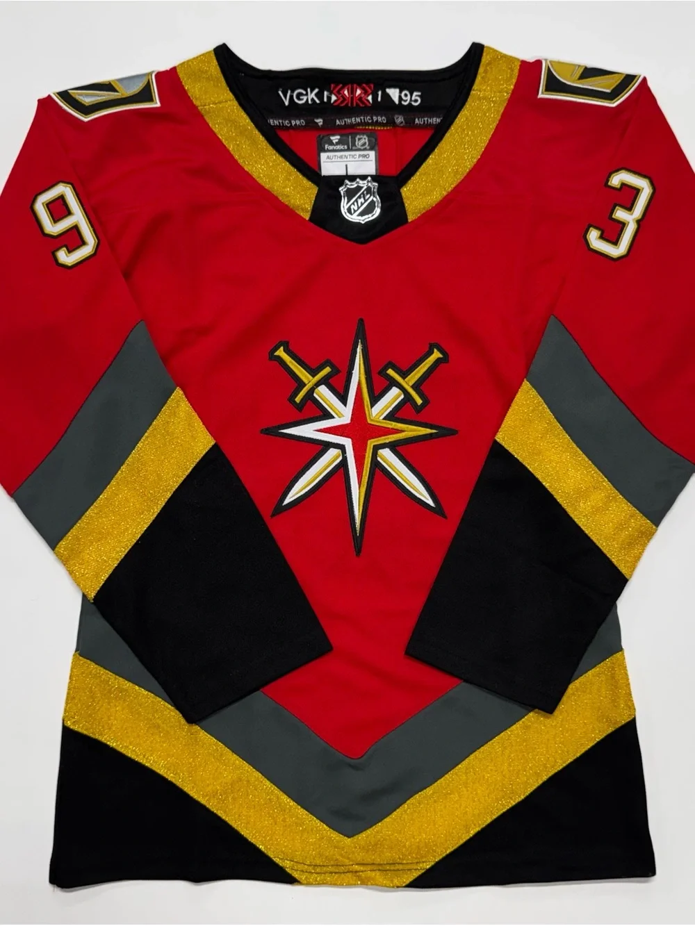 Mitch Marner Vegas Golden Knights Women’s Red Reverse Retro Jersey Size Large